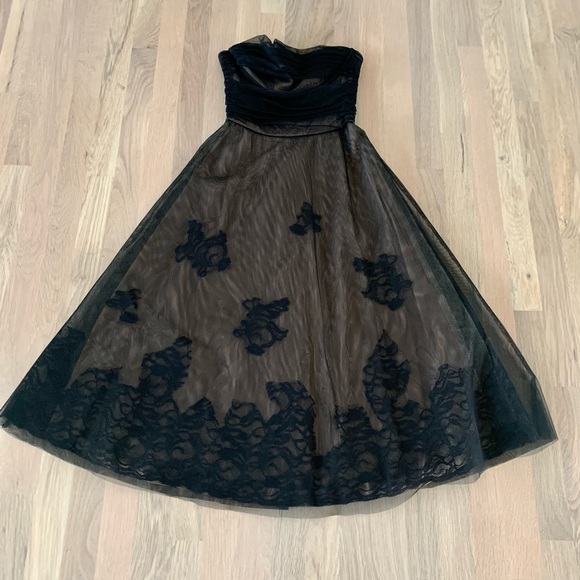 BCBG Maxazria size 4 - Picture 5 of 6